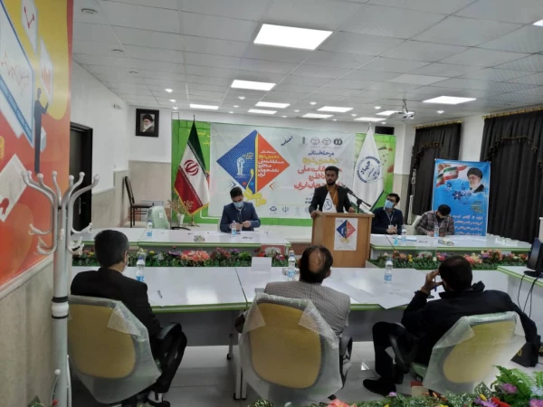 دانشجویان مرکز آموزس عالی شهید رجایی فرخشهر در مناظرات دانشجویی خوش درخشیدند.
  2